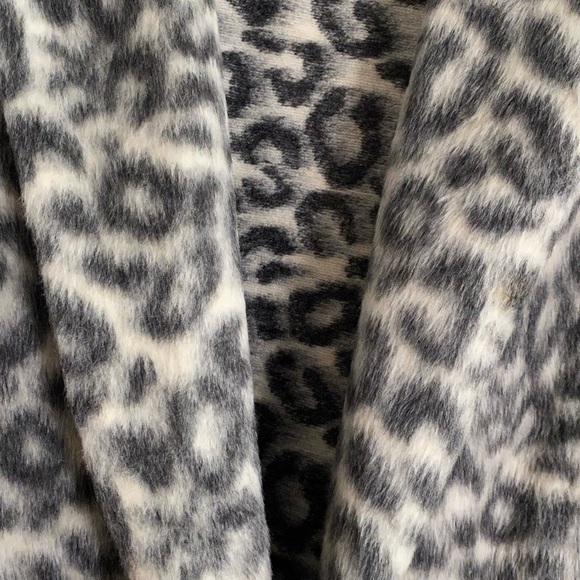 Monochrome Cheetah Fuzzy Blazer Coat - Picture 5 of 6